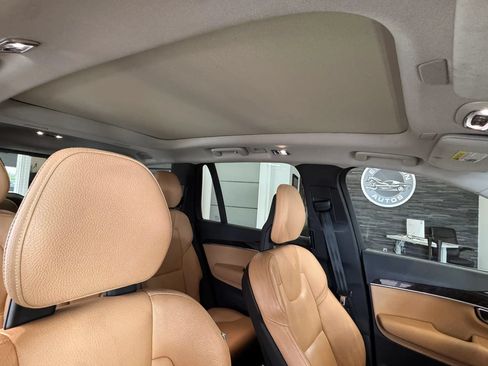 Used 2016 Volvo XC90 T6 Momentum w/ Momentum Plus Package AWD/4WD image 23