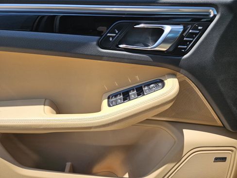 Used 2018 Porsche Macan S AWD/4WD image 14
