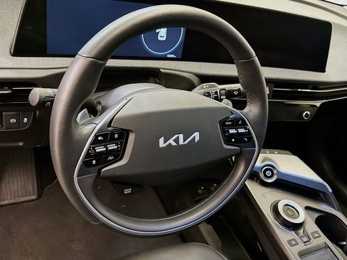 Used 2024 Kia EV6 Light image 18