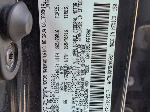 Used 2020 Toyota Tacoma TRD Off-Road w/ Technology Package image 16