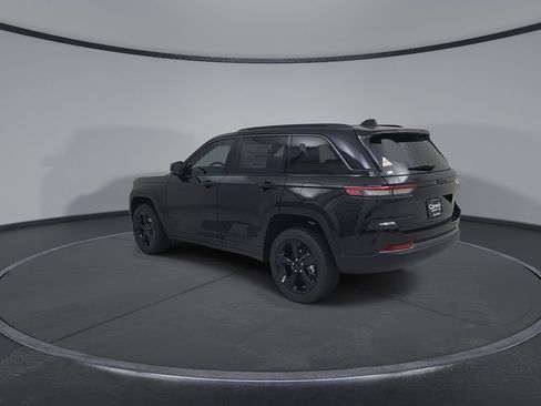 New 2026 Jeep Grand Cherokee Limited w/ Limited Altitude Package AWD/4WD image 11