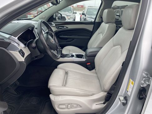 Used 2016 Cadillac SRX Luxury image 5