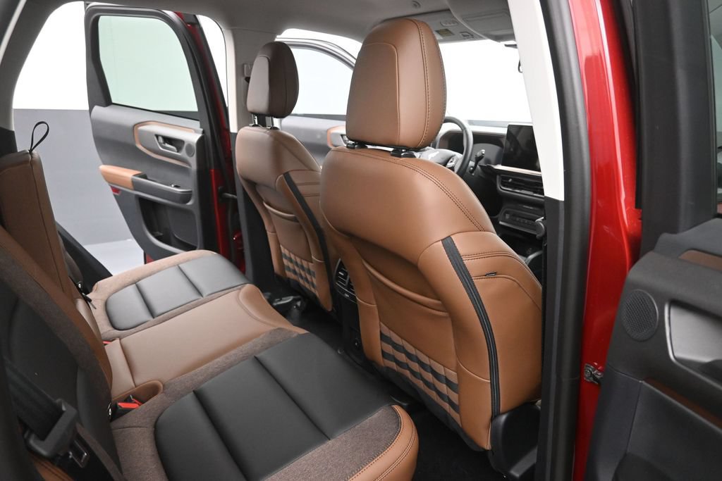 Certified 2025 Ford Bronco Sport Outer Banks w/ Outer Banks Tech Package+ AWD/4WD image 12