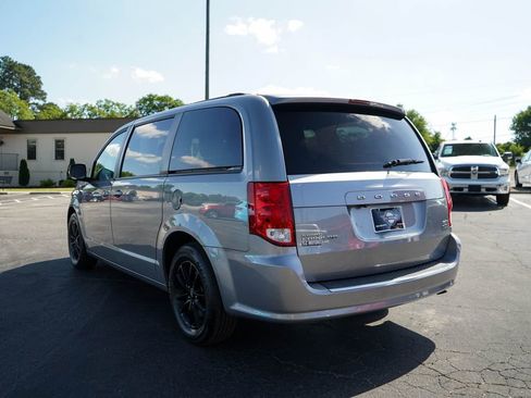 Used 2019 Dodge Grand Caravan GT FWD image 3