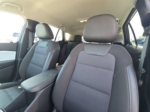 Used 2024 Chevrolet Trax LT w/ LT Convenience Package FWD image 21
