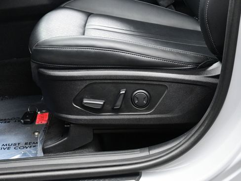 Used 2023 Kia Sorento SX image 12