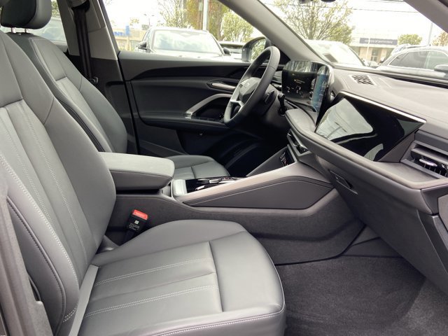 Used 2025 Audi Q5 Premium w/ Convenience Package AWD/4WD image 28