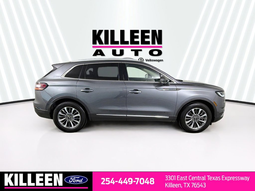 Used 2022 Lincoln Nautilus FWD w/ Premium Package image 10