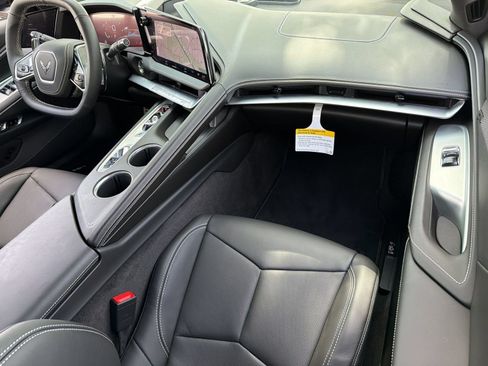 Used 2026 Chevrolet Corvette Stingray Coupe w/ 1LT RWD image 30