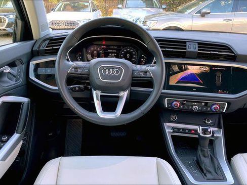Certified 2024 Audi Q3 2.0T Premium w/ Convenience Package AWD/4WD image 5