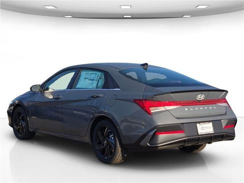 New 2026 Hyundai Elantra SEL Sport image 6