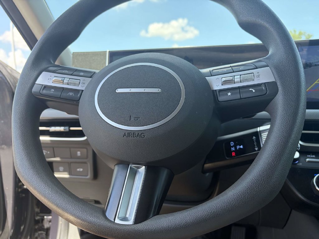 Used 2025 Hyundai Sonata SEL FWD image 25