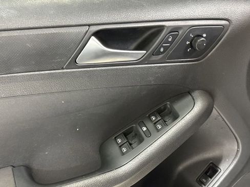 Used 2012 Volkswagen Jetta 2.0L Base image 20