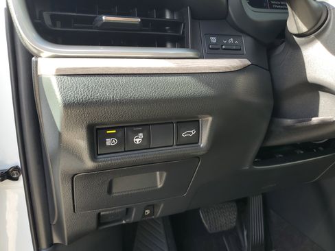 Used 2024 Toyota Grand Highlander XLE image 31