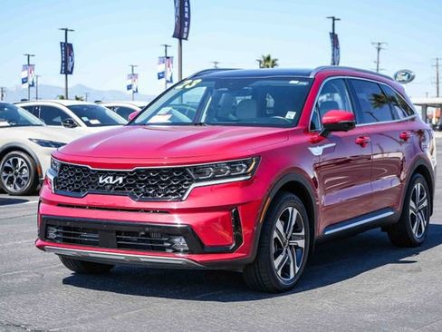 Used 2023 Kia Sorento SX Prestige w/ Panoramic Sunroof Package AWD/4WD image 3