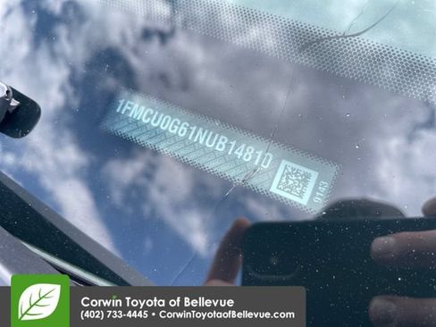 Used 2022 Ford Escape SE w/ SE Sport Appearance Package FWD image 29
