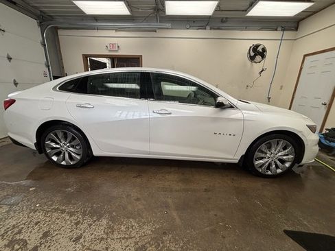 Used 2017 Chevrolet Malibu Premier w/ Premier Sun and Wheel Package image 3