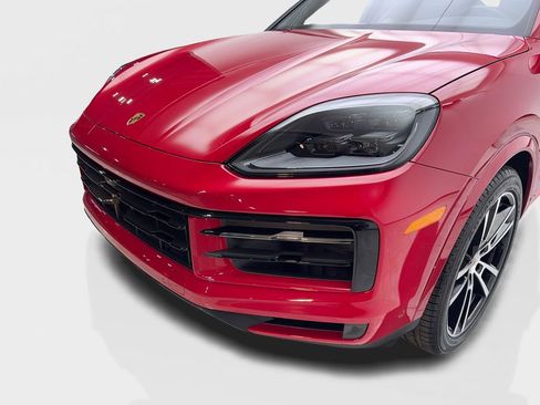 Used 2026 Porsche Cayenne Coupe image 16