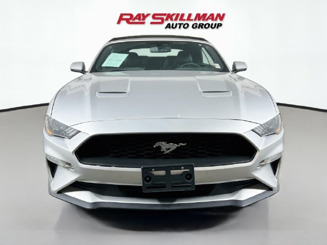 Used 2018 Ford Mustang Premium RWD image 2