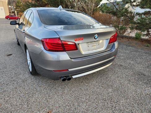 Used 2011 BMW 528i Sedan image 16