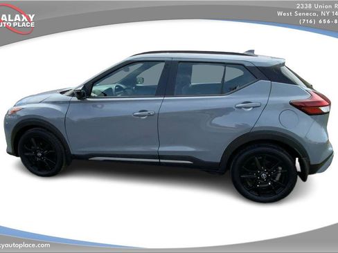 Used 2024 Nissan Kicks SR w/ SR Premium Package FWD image 8