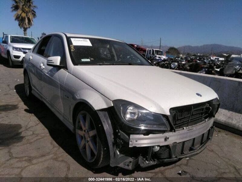 Used 2012 Mercedes-Benz C 250 Sedan image 28