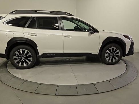 Used 2025 Subaru Outback Limited image 8