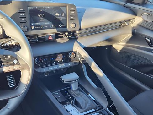 New 2026 Hyundai Elantra SEL Sport image 17