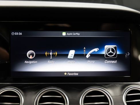 Used 2018 Mercedes-Benz E 300 4MATIC w/ Premium 1 Package image 83