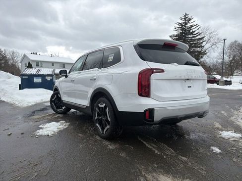 Certified 2024 Kia Telluride S w/ S Sunroof Package image 5
