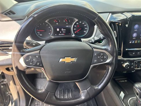 Used 2021 Chevrolet Traverse Premier AWD/4WD image 16