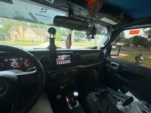 Used 2022 Jeep Wrangler Sport AWD/4WD image 36