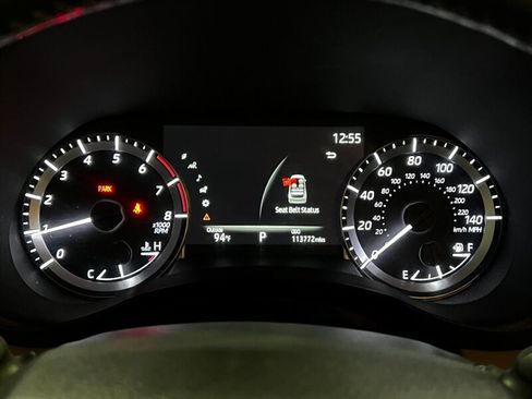 Used 2023 Toyota Highlander XLE AWD/4WD image 4