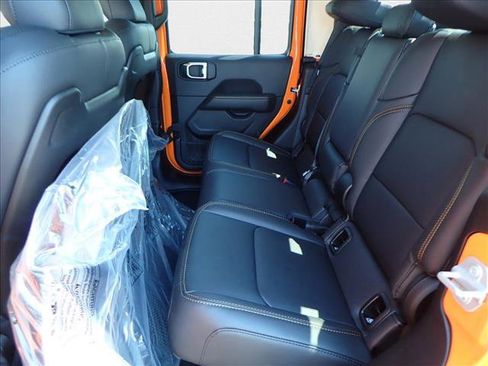 New 2025 Jeep Gladiator Sport image 8