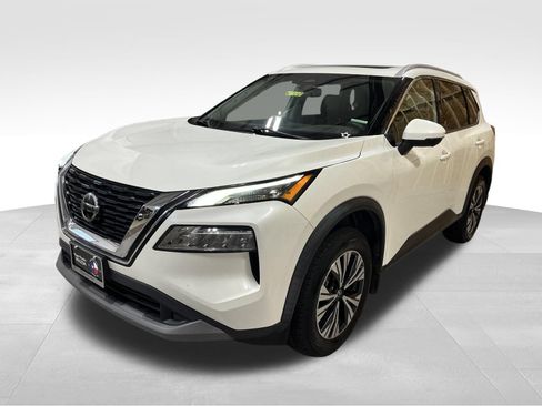 Used 2021 Nissan Rogue SV w/ Premium Package FWD image 1