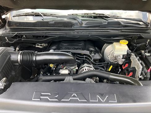 Used 2019 RAM 1500 Big Horn AWD/4WD image 25