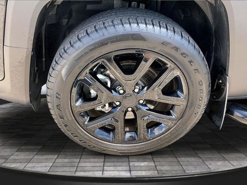 Used 2022 Jeep Renegade Altitude w/ Convenience Group AWD/4WD image 9