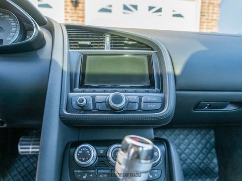 Used 2014 Audi R8 V8 image 39