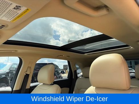 Used 2018 Ford Edge SEL w/ Equipment Group 201A AWD/4WD image 26