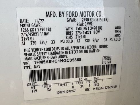 Used 2022 Ford Explorer Platinum w/ Equipment Group 601A AWD/4WD image 31