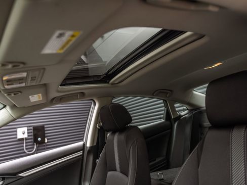 Used 2016 Honda Civic EX image 16