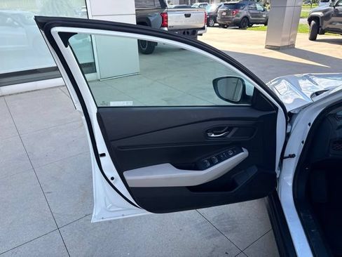 Used 2024 Honda Accord EX image 23
