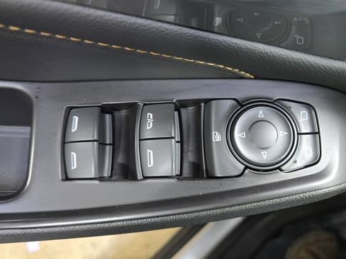 Used 2018 Chevrolet Traverse LT w/ LPO, Black Accent Package image 33