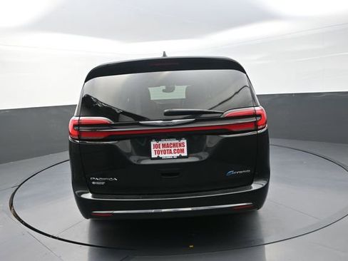 Used 2024 Chrysler Pacifica Limited FWD image 64