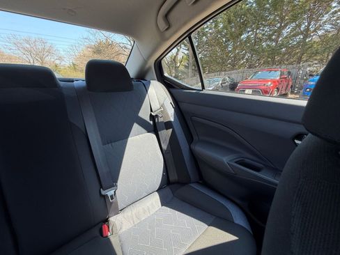 Used 2025 Nissan Versa SV FWD image 35