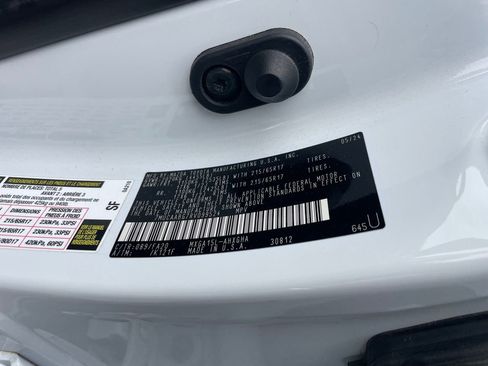 Used 2024 Toyota Corolla Cross LE image 14