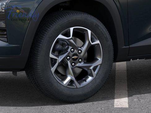 New 2026 Chevrolet Trax LT w/ LT Convenience Package FWD image 10
