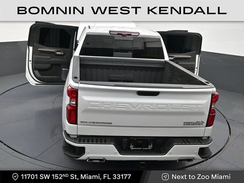 Used 2023 Chevrolet Silverado 1500 High Country w/ Technology Package image 32