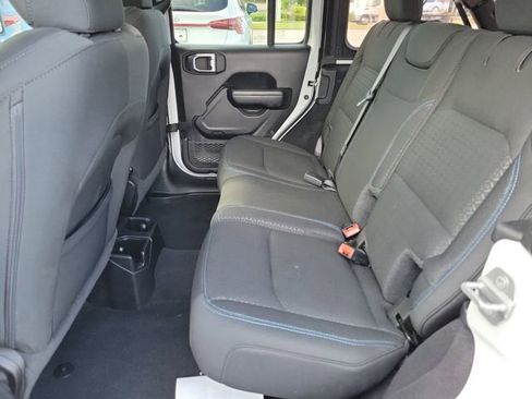 Used 2021 Jeep Wrangler Unlimited Sport AWD/4WD image 11