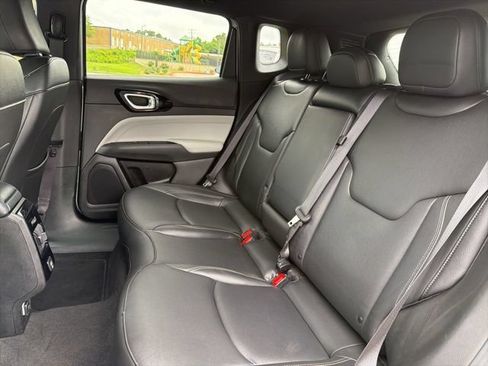 Used 2025 Jeep Compass Limited AWD/4WD image 25